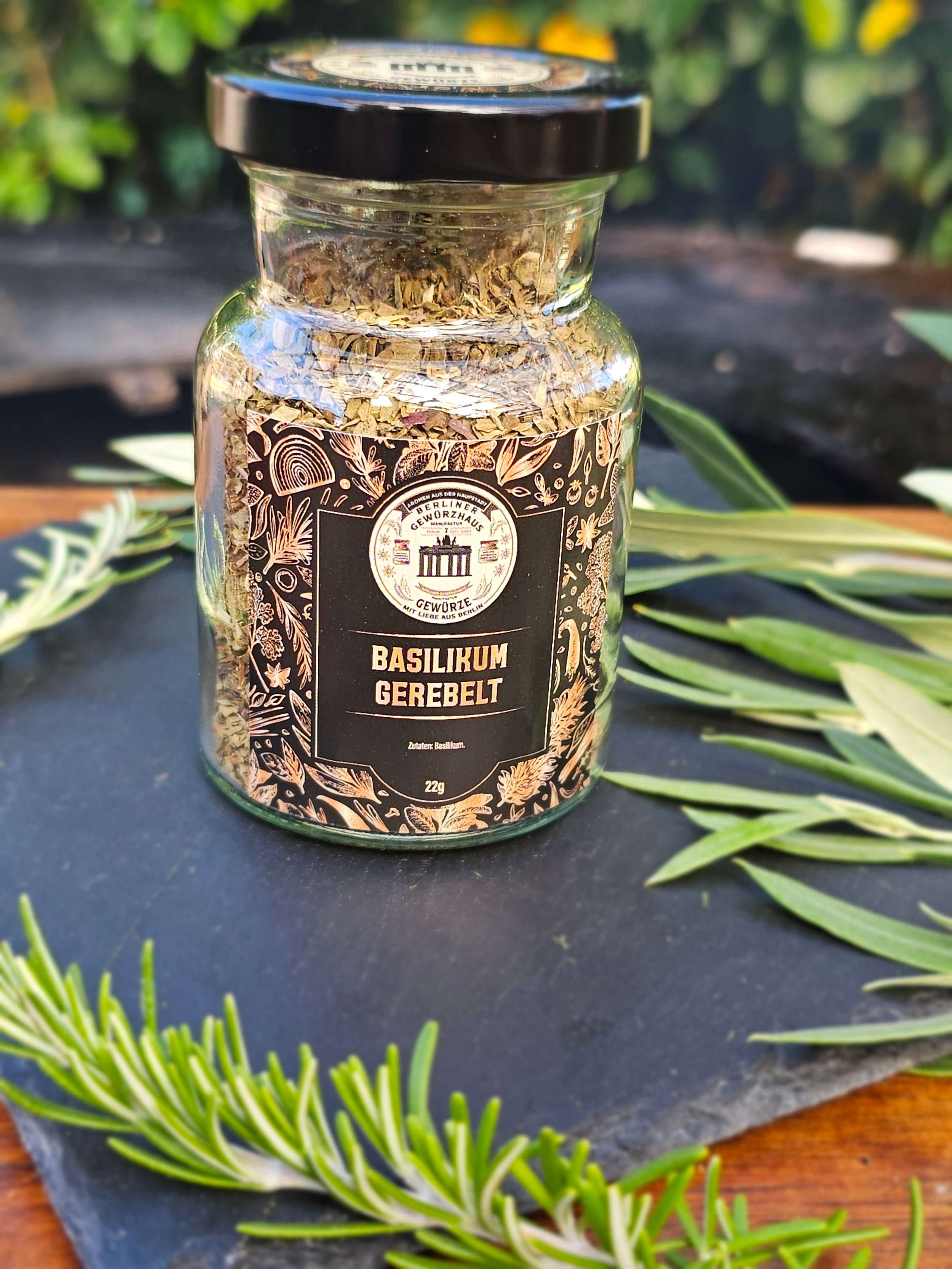 Basilikum gerebelt 22g - Berliner-Gewürzhaus-Manufaktur 