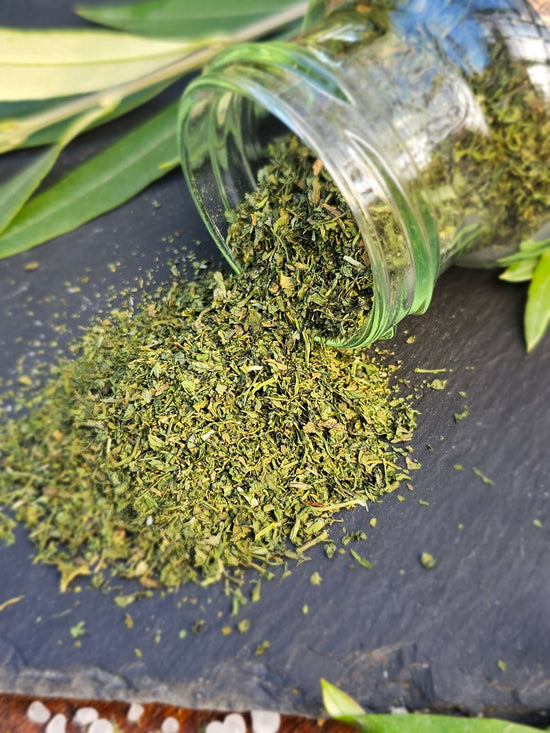 Kerbelblätter gerebelt 20g - Berliner-Gewürzhaus-Manufaktur 